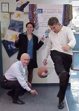 Lui Passaglia kicks off Tie Day 2001!