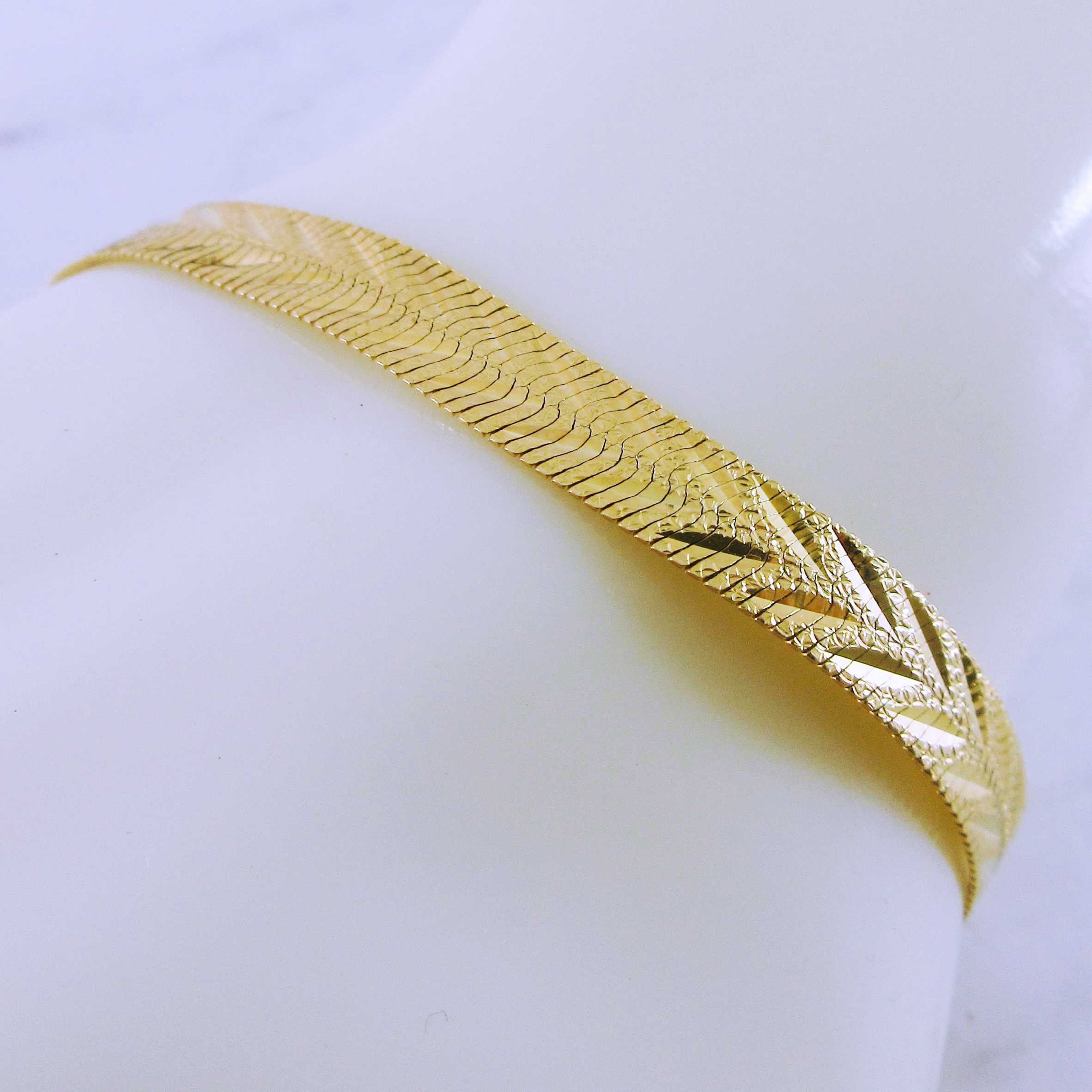 14K Yellow Gold Reversible Herringbone Link Bracelet