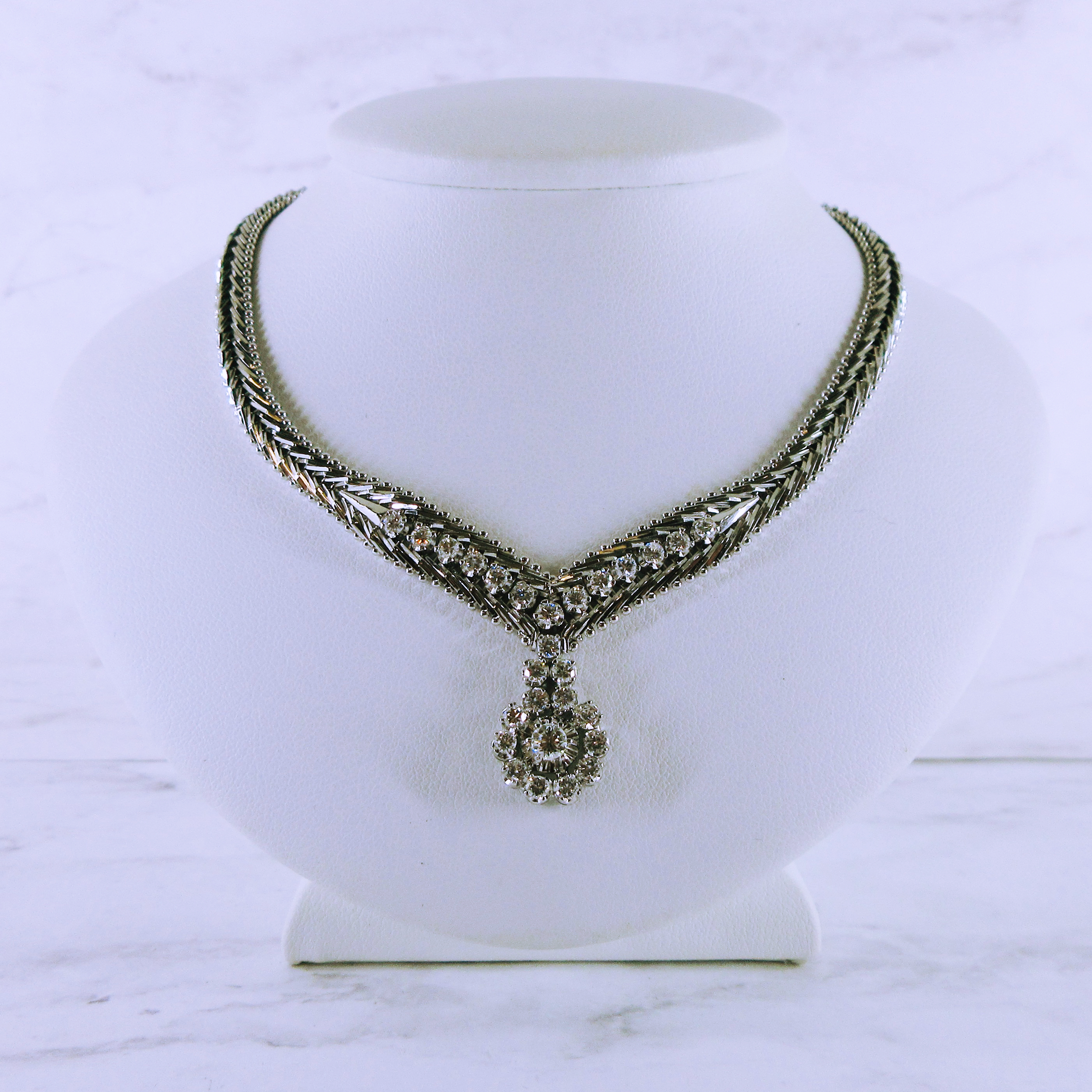 18K White Gold Diamond Necklace
