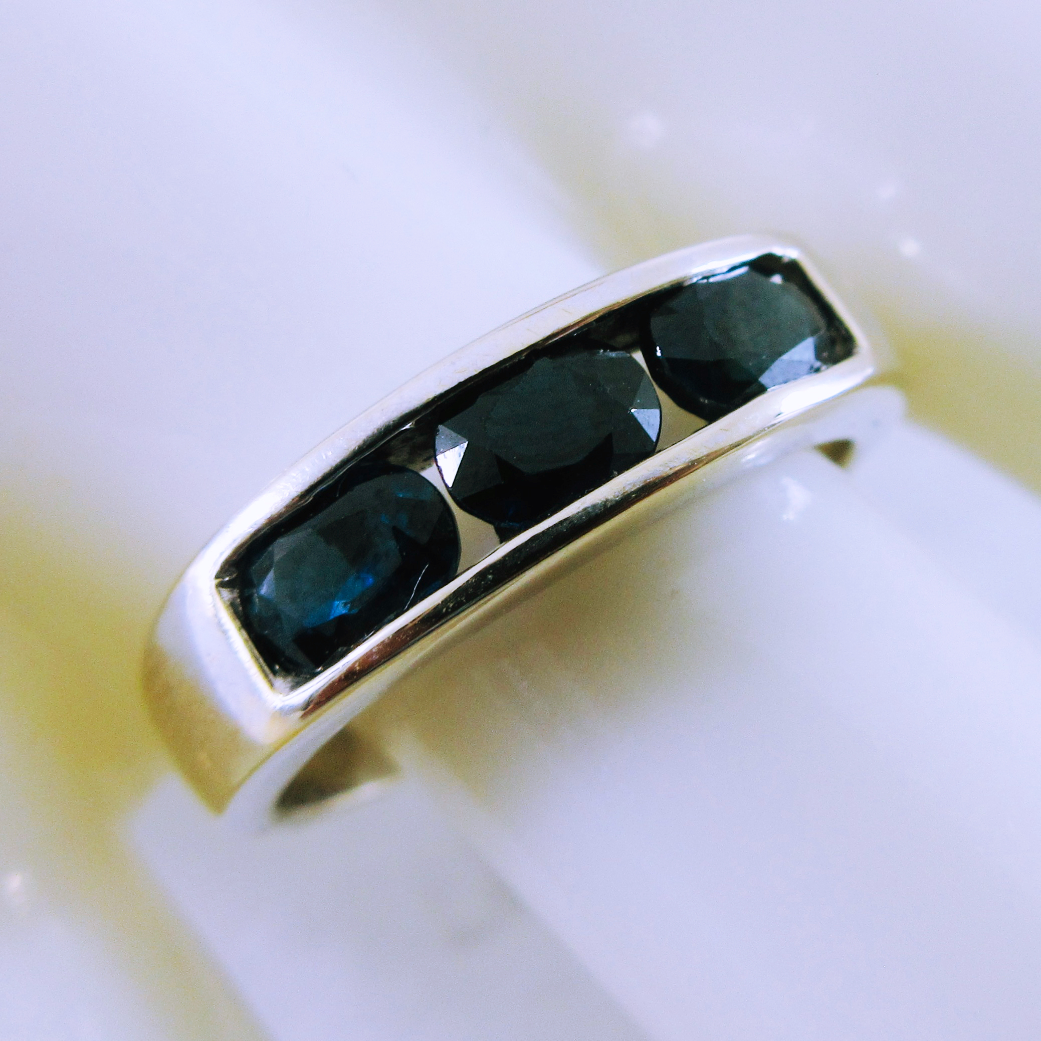 18K White Gold Sapphire Wedding Band