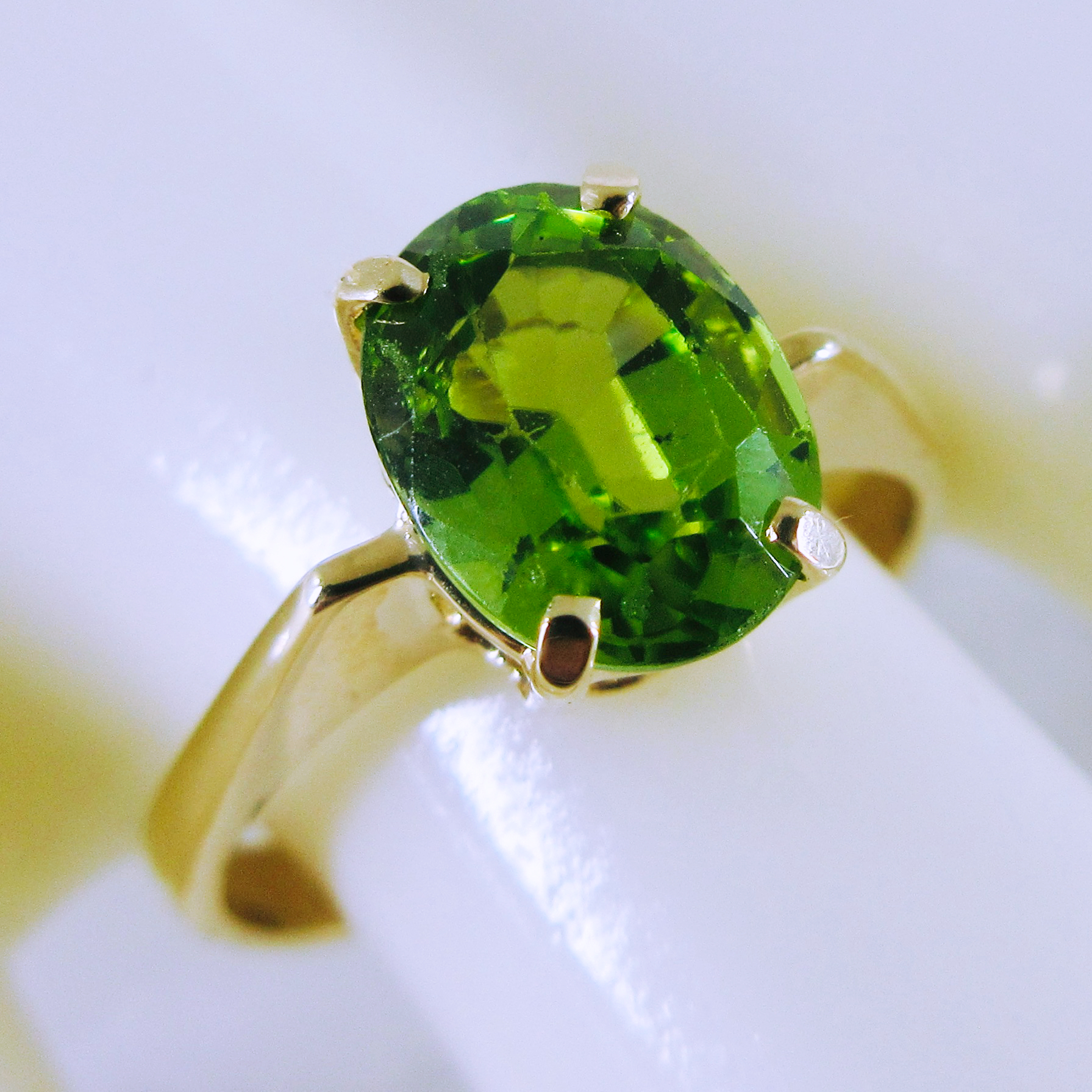 10K Yellow Gold Peridot Ring