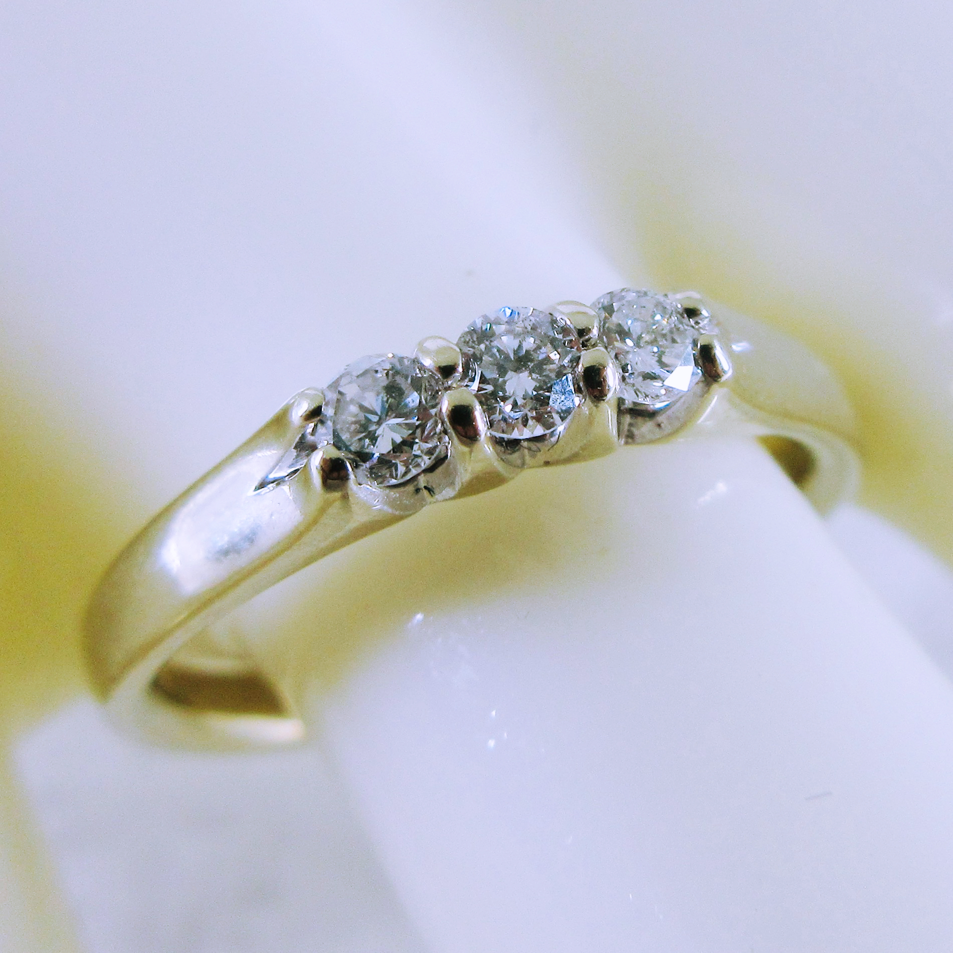 14K White Gold Three-Stone Diamond Wedding Band
