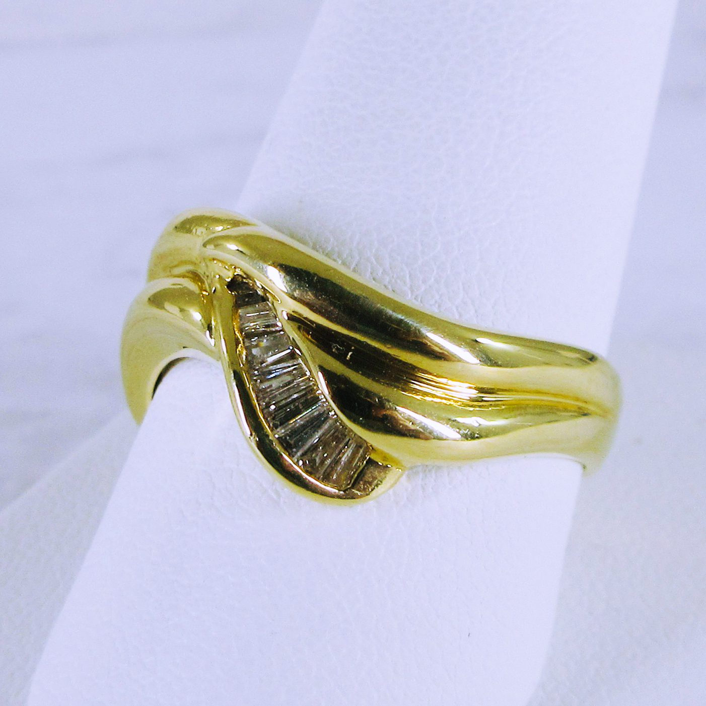 14K Yellow Gold Diamond Wedding Band