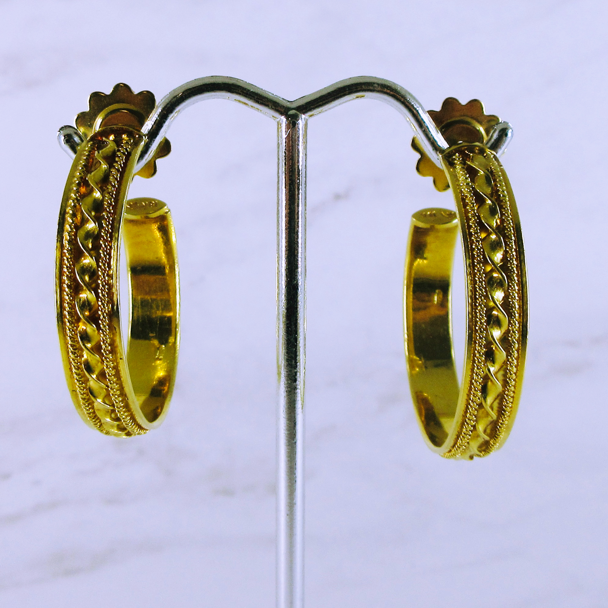 18K Yellow Gold Hoop Earrings