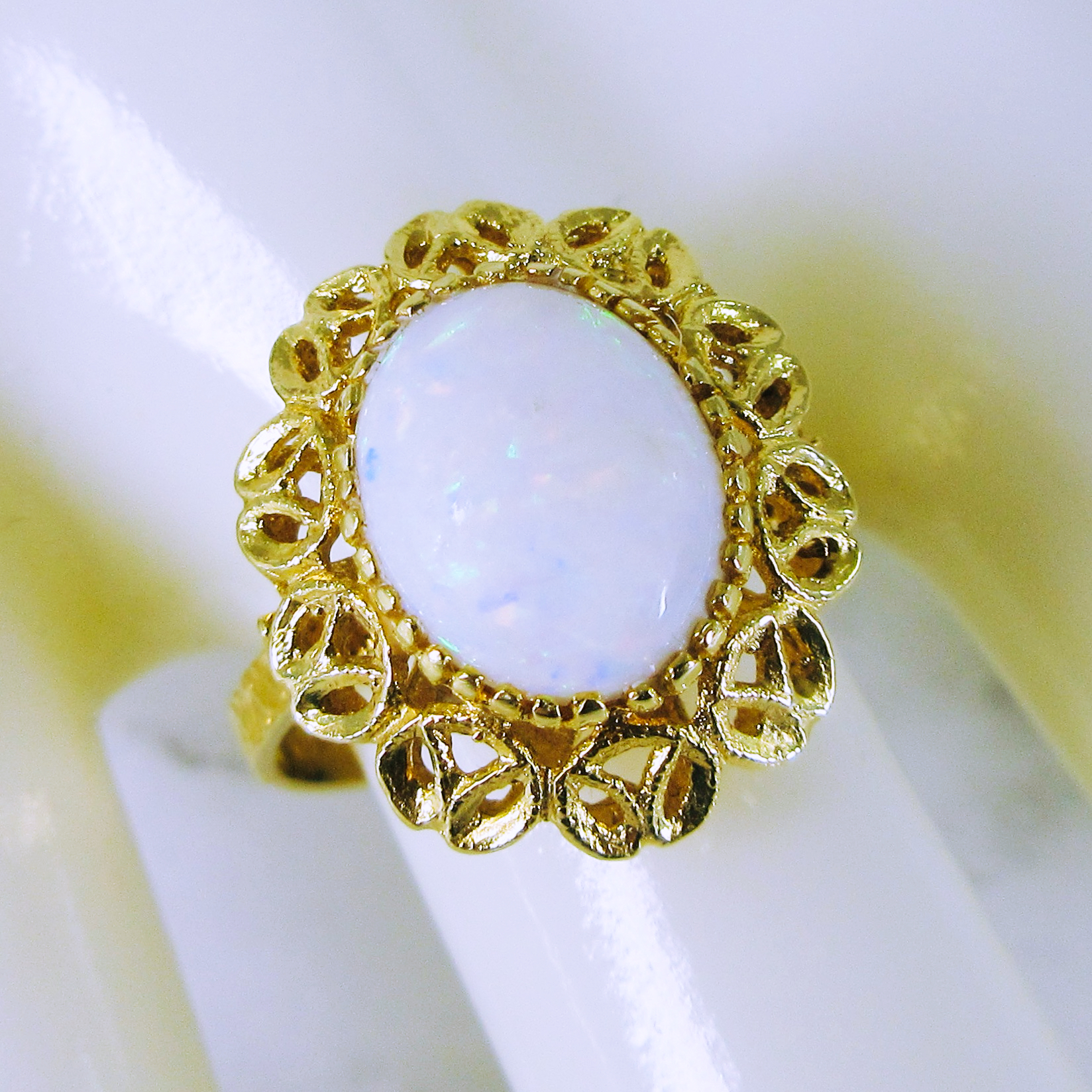 18K Yellow Gold Opal Ring