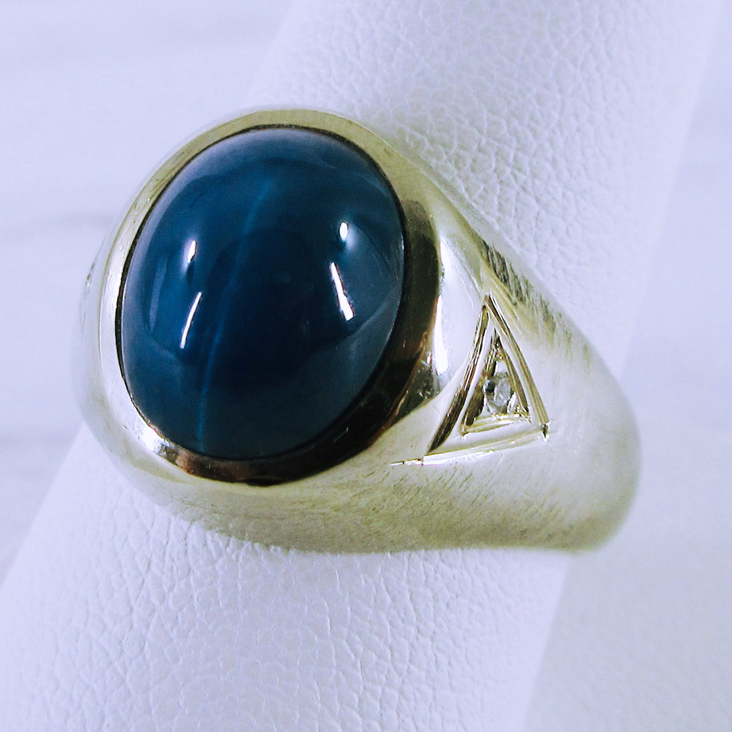 14K White Gold Synthetic Star Sapphire Signet Ring