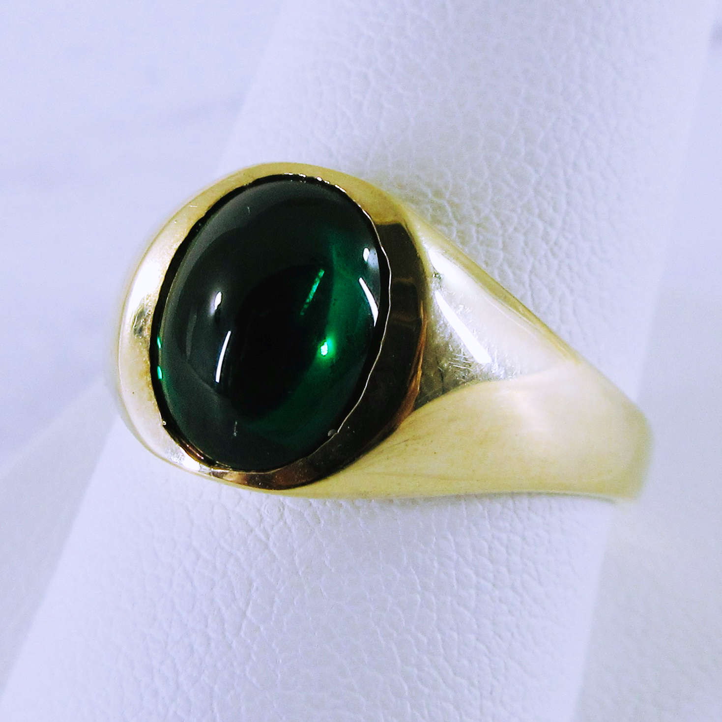 10K Yellow Gold Synthetic Green Stone Signet Ring