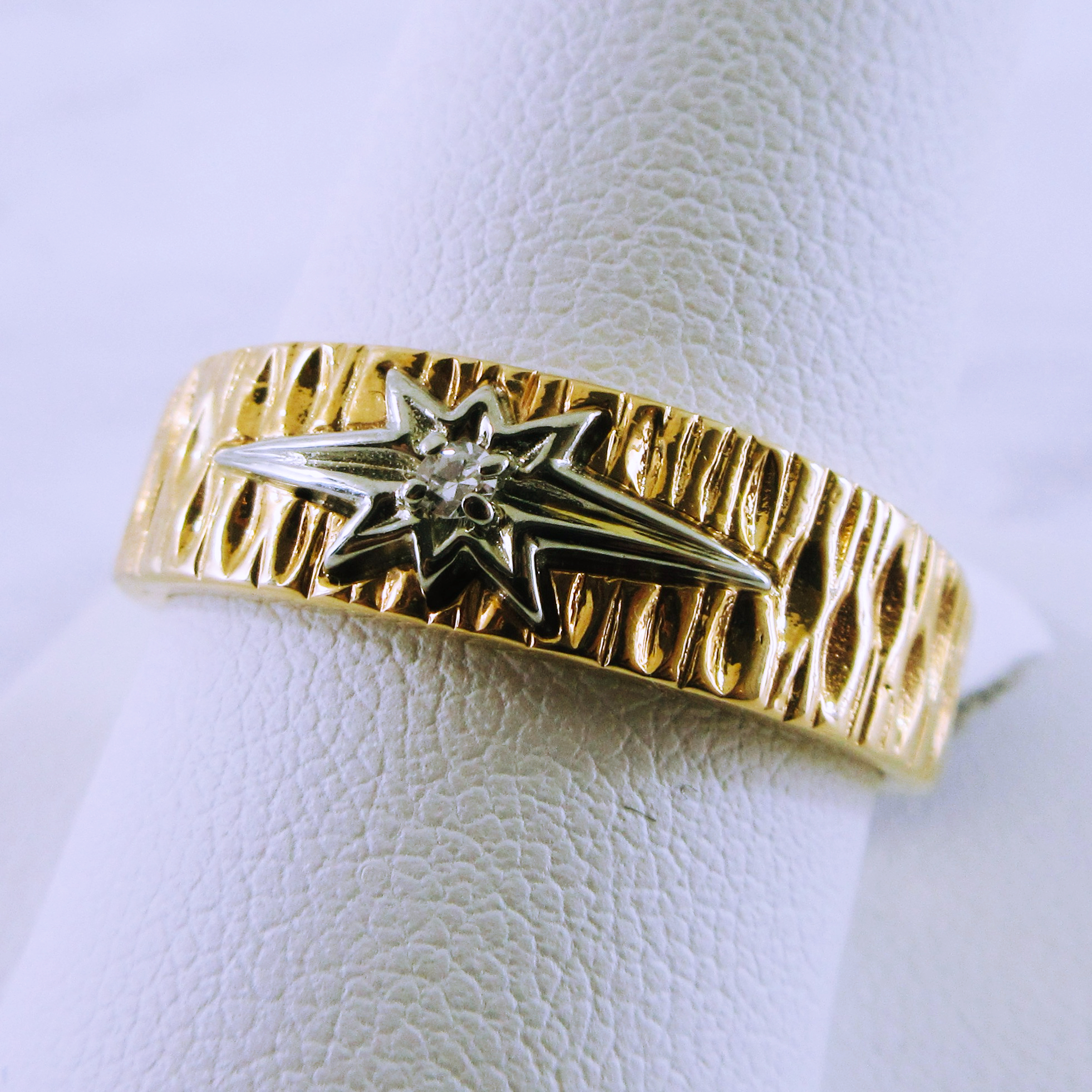 10K Yellow Gold and White Gold Star Wedding Band with Diamond