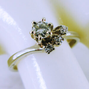 14K White Gold Diamond Ring