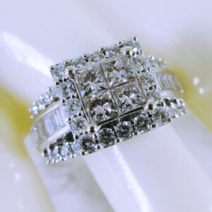 14K White Gold Diamond Engagement Ring
