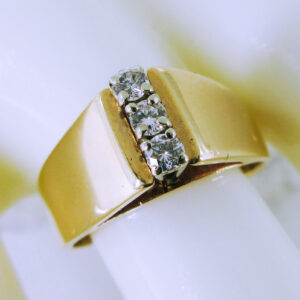 14K Yellow Gold 3 Diamond Ring