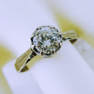 18K White Gold Vintage Diamond Solitaire Engagement Ring