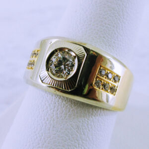 18K Yellow Gold Diamond Ring