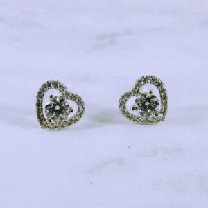 18K White Gold Diamond Heart Earrings