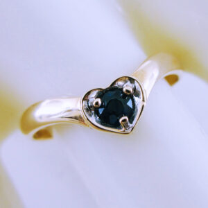 10K Yellow Gold Ring with Sapphire