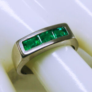 18K White Gold Emerald Wedding Band