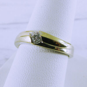 18K White Gold Diamond Wedding Band