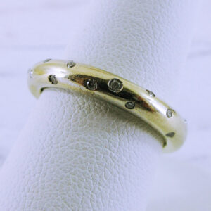 18K White Gold Diamond Wedding Band