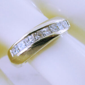 18K Yellow Gold Diamond Wedding Band