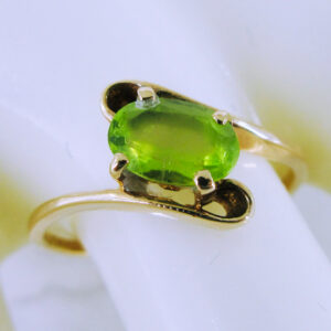 10K Yellow Gold Peridot Ring