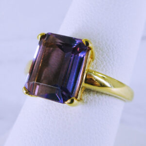 18K Yellow Gold Amethyst Ring