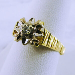 18K Yellow Gold Diamond Ring