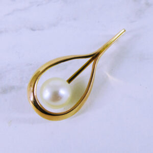 18K Yellow Gold Pearl Pendant