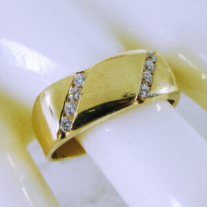 14K Yellow Gold Diamond Wedding Ring
